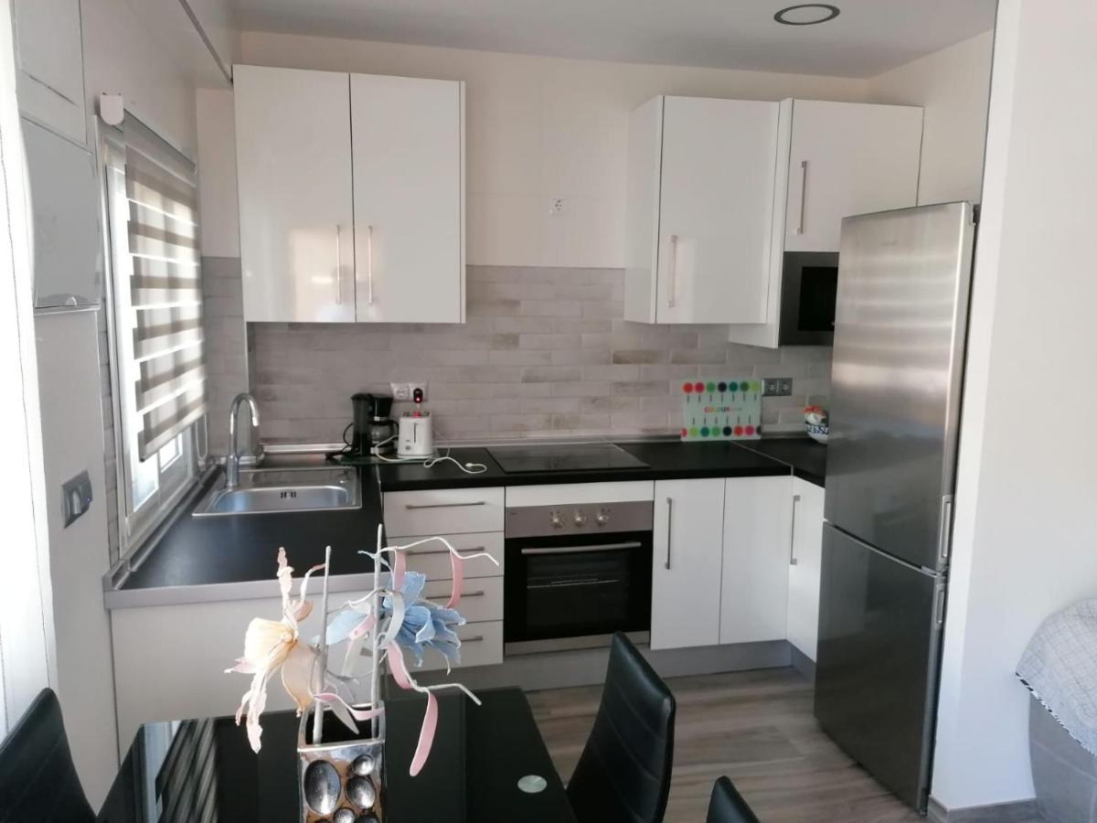 贝纳尔马德纳Apartamento En La Playa Con Piscina公寓 外观 照片